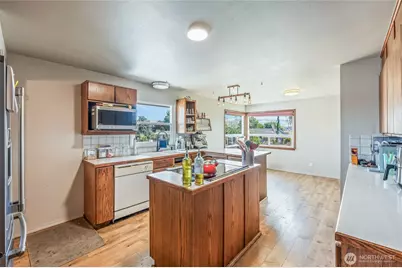 1308 S Poe, Wenatchee, WA 98801 - Photo 12