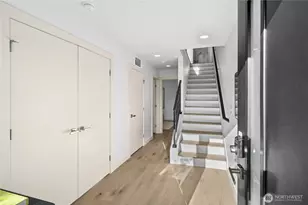 2014 Yale Ave. E., Seattle, WA 98102 - Photo 6