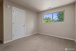 2301 120th St E, Tacoma, WA 98445 - Photo 20