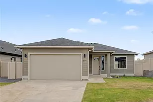 574 S Oasis Loop, East Wenatchee, WA 98802 - Photo 2