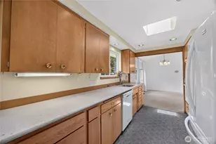 2015 152nd Pl SE, Bellevue, WA 98007 - Photo 12
