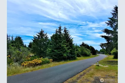 710 Island Circle SE, Ocean Shores, WA 98569 - Photo 1
