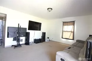 2949 Florida St, Longview, WA 98632 - Photo 4
