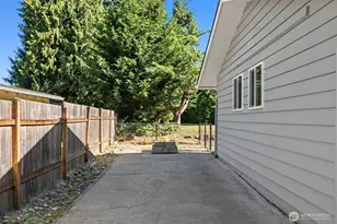 4910 NE 7th St, Renton, WA 98059 - Photo 22