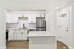 12715 NE 120th St, Kirkland, WA 98034 - Photo 6