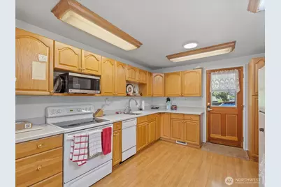 2345 N 130th Street, Seattle, WA 98133 - Photo 6