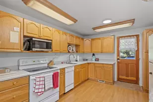 2345 N 130th St, Seattle, WA 98133 - Photo 6