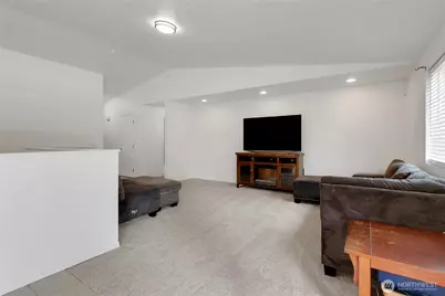 12311 Holtz Road E, Eatonville, WA 98328 - Photo 20