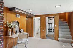 347 NW 81st St, Seattle, WA 98117 - Photo 18