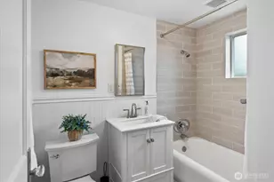 347 NW 81st St, Seattle, WA 98117 - Photo 14