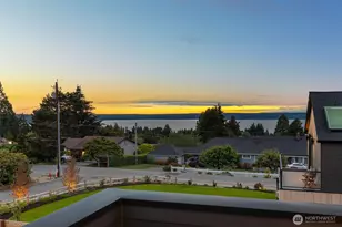 18636 2nd Ave SW, Normandy Park, WA 98166 - Photo 2