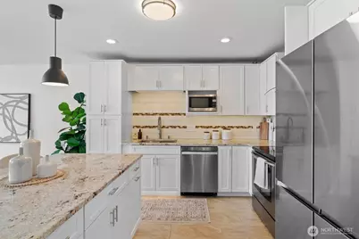 4 Lake Bellevue Drive #206, Bellevue, WA 98005 - Photo 28