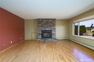 1015 35th St, Anacortes, WA 98221 - Photo 6
