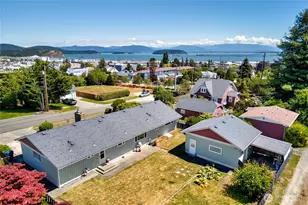 1015 35th St, Anacortes, WA 98221 - Photo 4