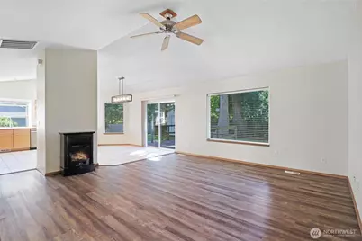 15626 Lindsay Road SE, Yelm, WA 98597 - Photo 6