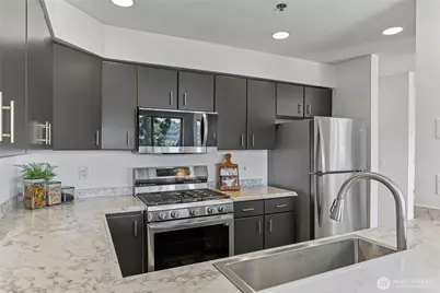 701 Galer Street #813, Seattle, WA 98109 - Photo 14