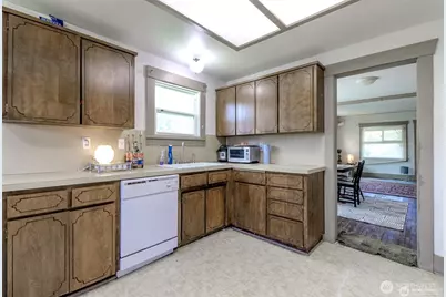 6845 S Clement Avenue, Tacoma, WA 98409 - Photo 4