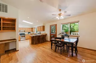 1724 NW Palmer Ln, Bremerton, WA 98311 - Photo 8