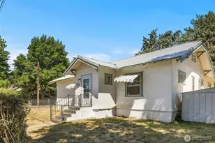 308 S Walnut St, Ellensburg, WA 98926 - Photo 2
