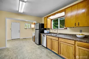 307 3rd St, Sultan, WA 98294 - Photo 12