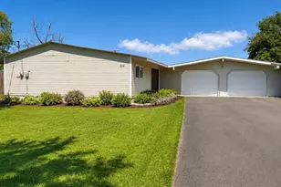 214 Carswell Dr, Moses Lake, WA 98837 - Photo 1