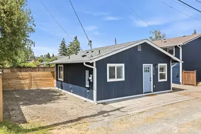 6114 N 49th Street #Unit B, Tacoma, WA 98407 - Photo 2