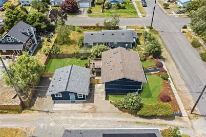 6114 N 49th Street #Unit B, Tacoma, WA 98407 - Photo 4