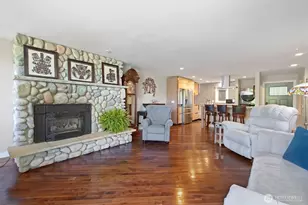 10903 Glen Acres Dr S, Seattle, WA 98168 - Photo 8