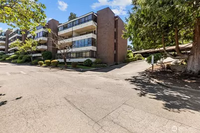 10903 Glen Acres Drive S #B, Seattle, WA 98168 - Photo 2
