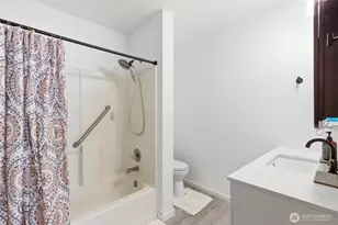 710 2nd St SW, Puyallup, WA 98371 - Photo 16