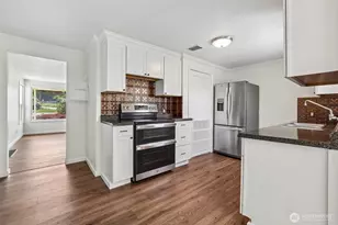 2404 S 121st St, Seattle, WA 98168 - Photo 12