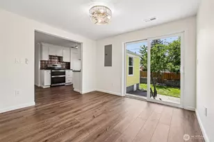 2404 S 121st St, Seattle, WA 98168 - Photo 10