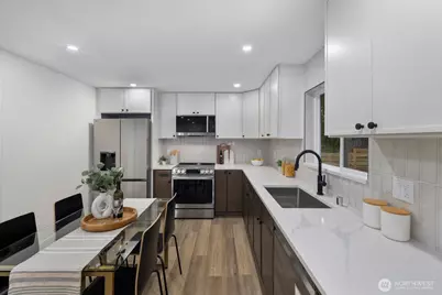 3002 NE 97th Street, Seattle, WA 98115 - Photo 14