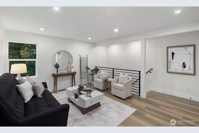 3002 NE 97th Street, Seattle, WA 98115 - Photo 2