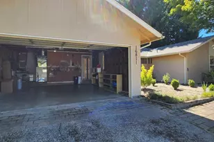 16811 NE 32nd St, Bellevue, WA 98008 - Photo 4