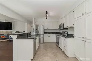 11703 SE 229th Pl, Kent, WA 98031 - Photo 14