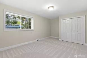 1542 E Sammamish Parkway NE, Sammamish, WA 98074 - Photo 20