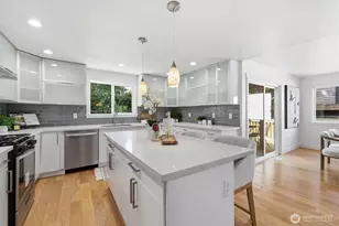 18823 SE 42nd St, Issaquah, WA 98027 - Photo 8