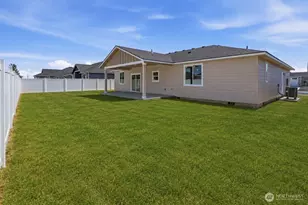909 NE 6th Ave, Ephrata, WA 98823 - Photo 2