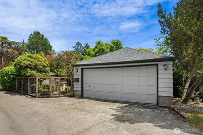4529 E Laurel Drive NE, Seattle, WA 98105 - Photo 34