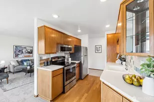 6421 Lake Washington Blvd NE, Kirkland, WA 98033 - Photo 12