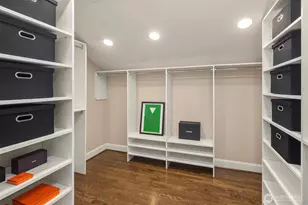 2556 1st Ave N, Seattle, WA 98109 - Photo 28