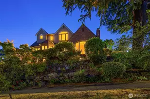 2556 1st Ave N, Seattle, WA 98109 - Photo 2