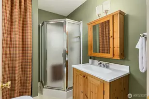 8219 NE New Brooklyn Rd, Bainbridge Island, WA 98110 - Photo 30
