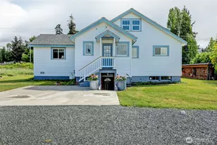 2513 W Edgewood Dr, Port Angeles, WA 98363 - Photo 2