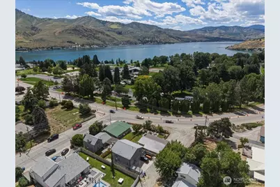330 W Highland Avenue, Chelan, WA 98816 - Photo 4