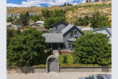 330 W Highland Avenue, Chelan, WA 98816 - Photo 2