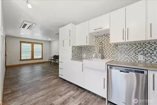 330 W Highland Ave, Chelan, WA 98816 - Photo 24