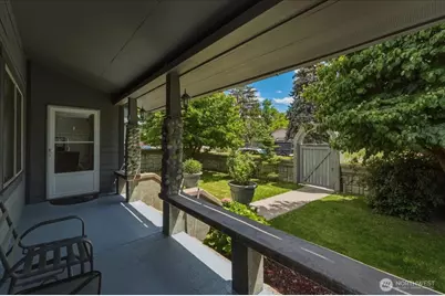330 W Highland Avenue, Chelan, WA 98816 - Photo 36