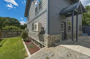 330 W Highland Ave, Chelan, WA 98816 - Photo 20